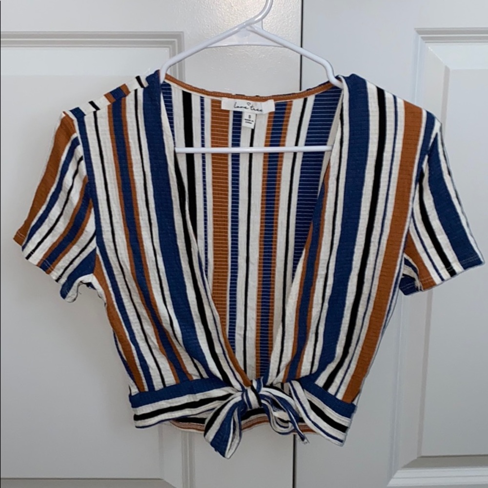Lightweight tie front crop t shirt